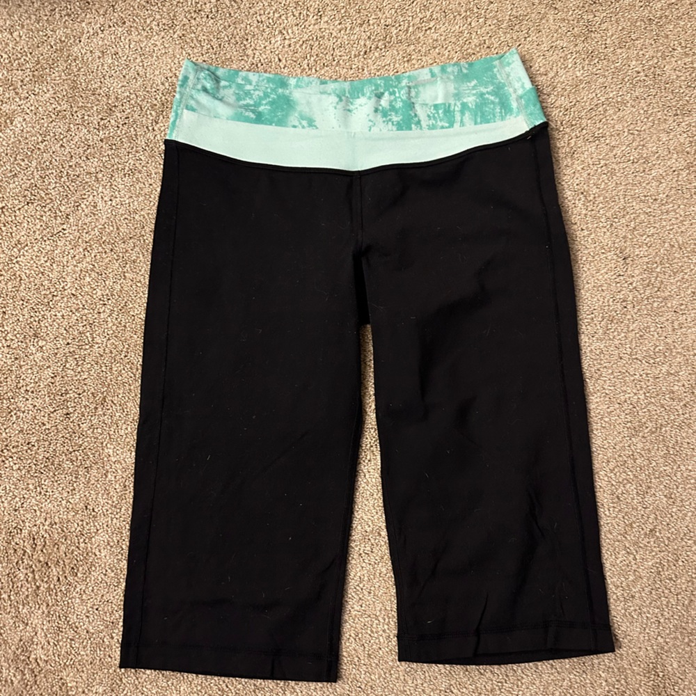 Lululemon crops